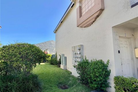 Купить виллу или дом в Майами, Флорида 3 спальни, 130.06м2, № 2033356 - фото 7