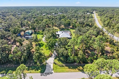 Villa ou maison à vendre à North Port, Floride: 4 chambres, 258.36 m2 № 2142899 - photo 6
