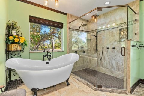 Villa ou maison à vendre à North Port, Floride: 4 chambres, 258.36 m2 № 2142899 - photo 21