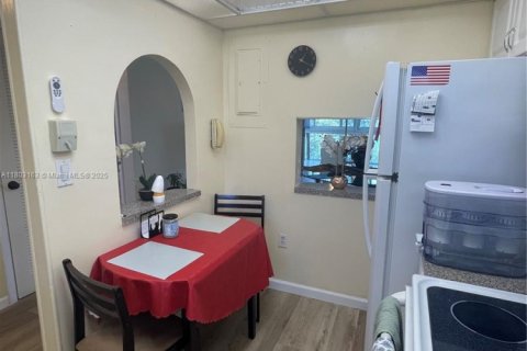 Copropriété à vendre à Sunrise, Floride: 2 chambres, 78.97 m2 № 1728961 - photo 5
