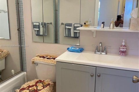 Copropriété à vendre à Sunrise, Floride: 2 chambres, 78.97 m2 № 1728961 - photo 20