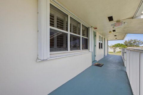 Condo in Boynton Beach, Florida, 1 bedroom № 2180173 - photo 4