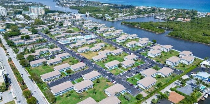 Condo in Boynton Beach, Florida, 1 bedroom № 2180173