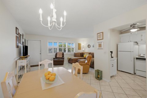 Condo in Boynton Beach, Florida, 1 bedroom № 2180173 - photo 13