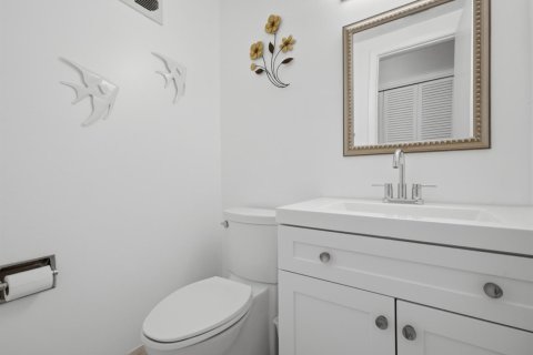 Condo in Boynton Beach, Florida, 1 bedroom № 2180173 - photo 18