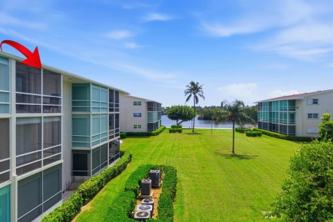Condo in Boynton Beach, Florida, 1 bedroom № 2180173 - photo 26