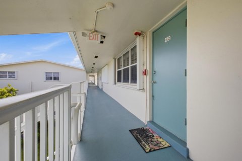 Condo in Boynton Beach, Florida, 1 bedroom № 2180173 - photo 3
