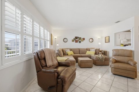Condo in Boynton Beach, Florida, 1 bedroom № 2180173 - photo 7