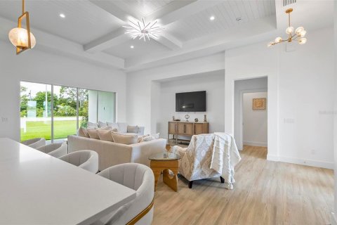 House in Palm Coast, Florida 3 bedrooms, 179.39 sq.m. № 2107283 - photo 9