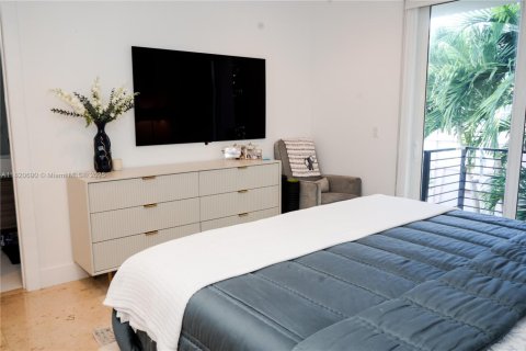 Touwnhouse à vendre à Miami, Floride: 3 chambres, 191.01 m2 № 1782130 - photo 12