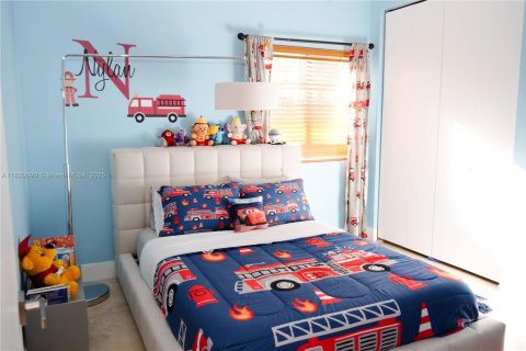 Touwnhouse à vendre à Miami, Floride: 3 chambres, 191.01 m2 № 1782130 - photo 16