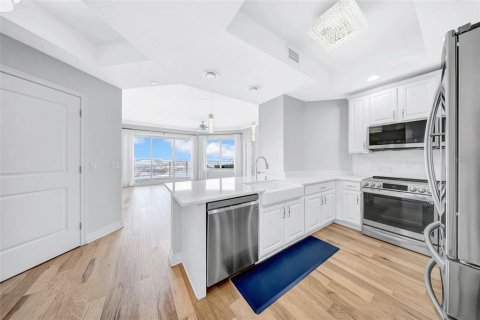 Condo in Tampa, Florida, 2 bedrooms  № 1675232 - photo 6