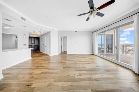 Condo in Tampa, Florida, 2 bedrooms  № 1675232 - photo 14