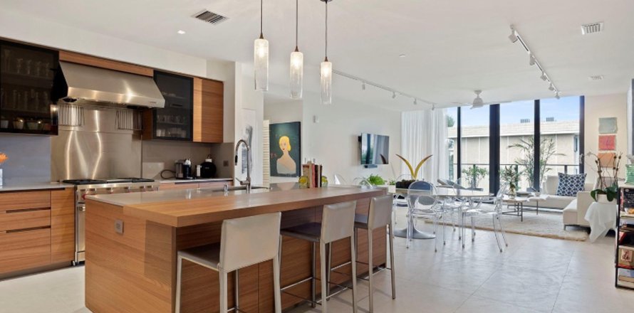 Квартира в THE FAIRCHILD COCONUT GROVE в Майами-Дейд, Флорида 3 спальни, 186м2 № 21576
