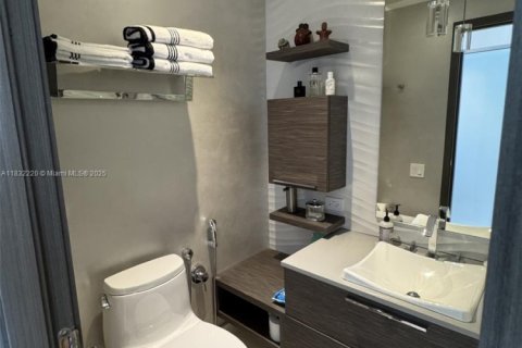 Condominio en venta en Miami, Florida, 2 dormitorios, 164.99 m2 № 1809267 - foto 9