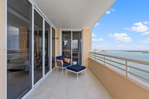 Condominio en venta en Miami, Florida, 2 dormitorios, 164.99 m2 № 1809267 - foto 11