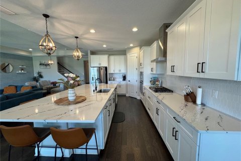 House in Bradenton, Florida 4 bedrooms, 305.09 sq.m. № 1670624 - photo 8