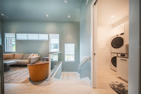 Casa en venta en Sarasota, Florida, 4 dormitorios, 221.66 m2 № 1662480 - foto 16