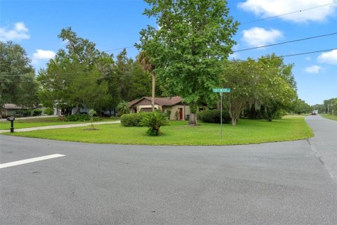 Casa en venta en Homosassa, Florida, 3 dormitorios, 165.37 m2 № 1817334 - foto 2