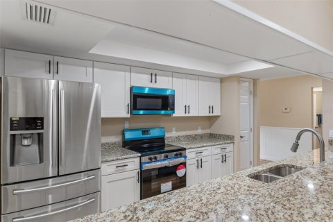 Casa en venta en Homosassa, Florida, 3 dormitorios, 165.37 m2 № 1817334 - foto 13