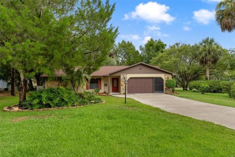 Casa en venta en Homosassa, Florida, 3 dormitorios, 165.37 m2 № 1817334 - foto 1