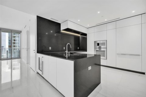 Condominio en venta en Miami, Florida, 2 dormitorios, 133.5 m2 № 1877627 - foto 3