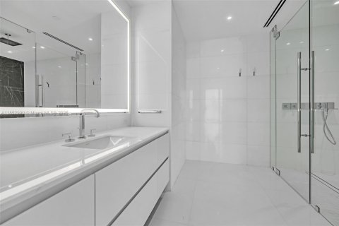 Condominio en venta en Miami, Florida, 2 dormitorios, 133.5 m2 № 1877627 - foto 17