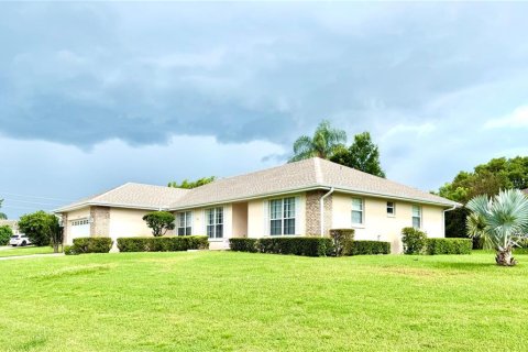 Casa en alquiler en Lakeland, Florida, 3 dormitorios, 176.61 m2 № 1877099 - foto 1