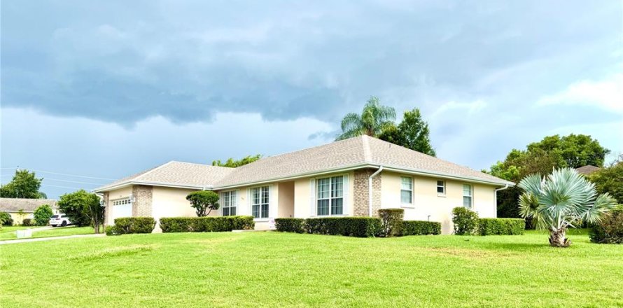 Casa en Lakeland, Florida 3 dormitorios, 176.61 m2 № 1877099