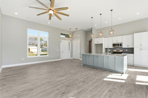 House in Palm Coast, Florida 3 bedrooms, 166.11 sq.m. № 2110274 - photo 8