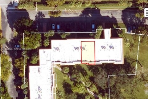 Condo in Tamarac, Florida, 2 bedrooms  № 2030521 - photo 23