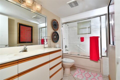 Copropriété à vendre à Punta Gorda, Floride: 2 chambres, 154.22 m2 № 1856305 - photo 26