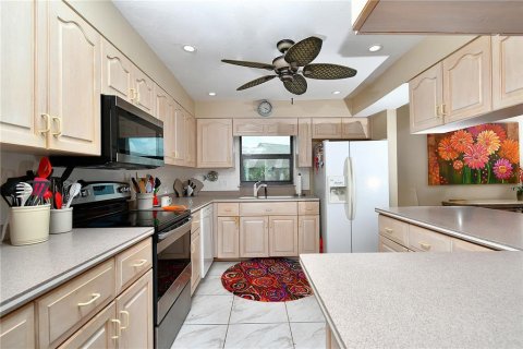 Copropriété à vendre à Punta Gorda, Floride: 2 chambres, 154.22 m2 № 1856305 - photo 13