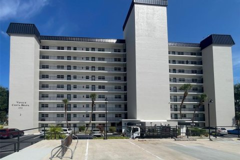 Copropriété à vendre à Venice, Floride: 2 chambres, 90.3 m2 № 2215438 - photo 2