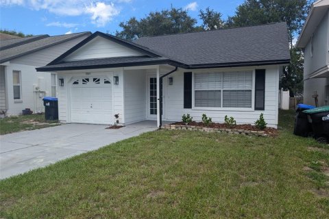 House in Gotha, Florida 3 bedrooms, 106.56 sq.m. № 2370812