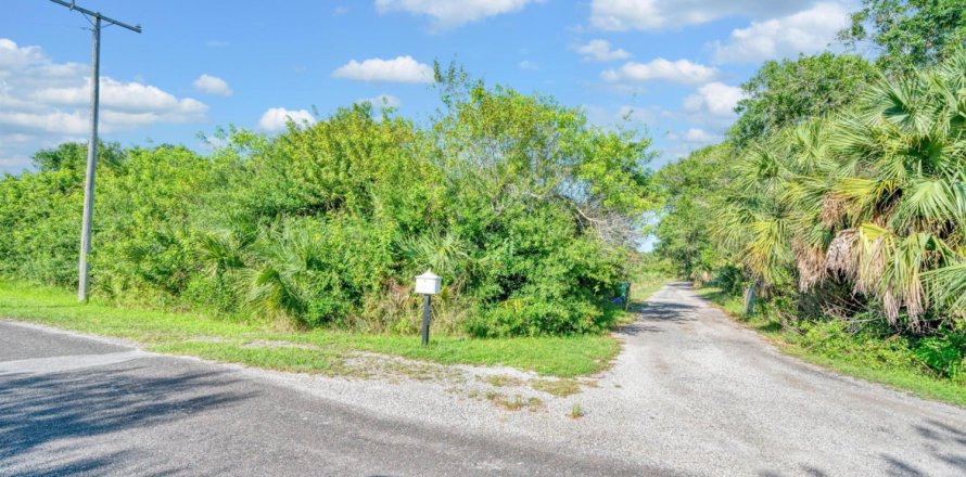 House in Fort Pierce, Florida 3 bedrooms, 124.86 sq.m. № 1188578