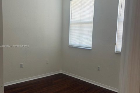 Adosado en alquiler en Miami, Florida, 4 dormitorios, 166.57 m2 № 2055513 - foto 30