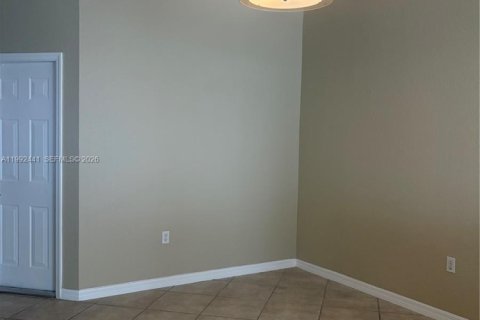 Adosado en alquiler en Miami, Florida, 4 dormitorios, 166.57 m2 № 2055513 - foto 13