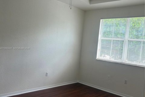 Adosado en alquiler en Miami, Florida, 4 dormitorios, 166.57 m2 № 2055513 - foto 29