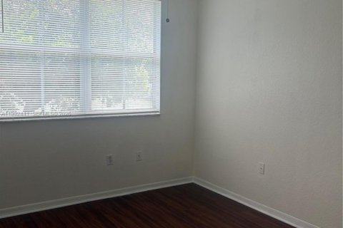 Adosado en alquiler en Miami, Florida, 4 dormitorios, 166.57 m2 № 2055513 - foto 28