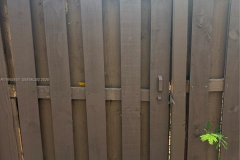 Adosado en alquiler en Miami, Florida, 4 dormitorios, 166.57 m2 № 2055513 - foto 19