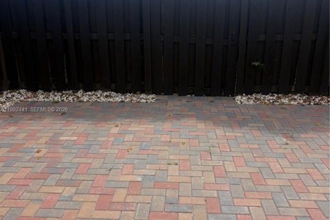 Adosado en alquiler en Miami, Florida, 4 dormitorios, 166.57 m2 № 2055513 - foto 18