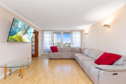 Condominio en alquiler en Sunny Isles Beach, Florida, 2 dormitorios, 99.41 m2 № 1954365 - foto 20