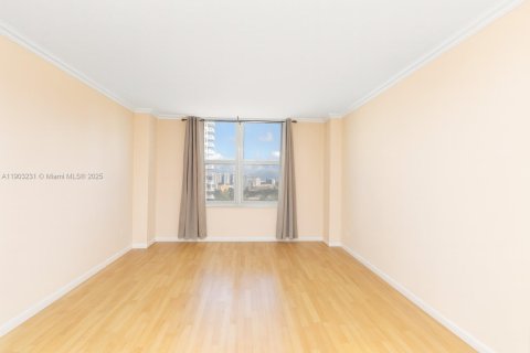 Condominio en alquiler en Sunny Isles Beach, Florida, 2 dormitorios, 99.41 m2 № 1954365 - foto 7