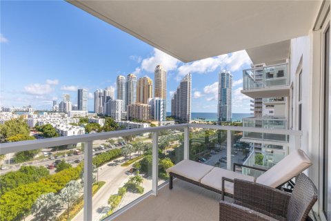 Condominio en alquiler en Sunny Isles Beach, Florida, 2 dormitorios, 99.41 m2 № 1954365 - foto 24