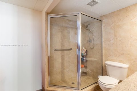 Condominio en alquiler en Sunny Isles Beach, Florida, 2 dormitorios, 99.41 m2 № 1954365 - foto 15