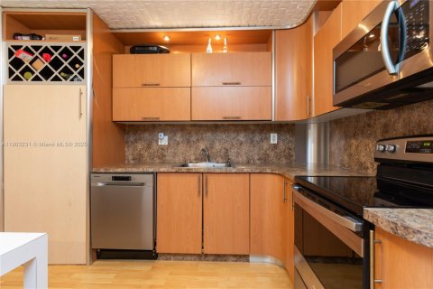 Condominio en alquiler en Sunny Isles Beach, Florida, 2 dormitorios, 99.41 m2 № 1954365 - foto 4