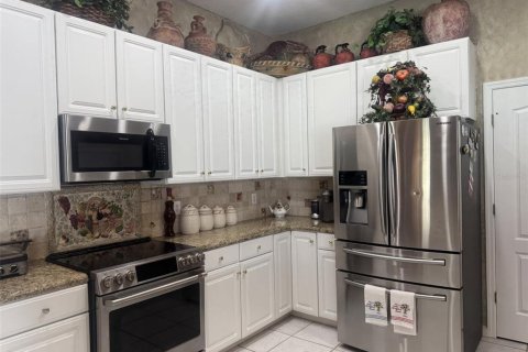 Casa en venta en Orlando, Florida, 4 dormitorios, 242.1 m2 № 1910364 - foto 22