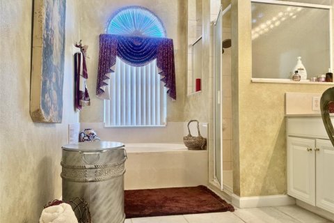 Casa en venta en Orlando, Florida, 4 dormitorios, 242.1 m2 № 1910364 - foto 17