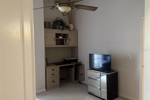Casa en venta en Orlando, Florida, 4 dormitorios, 242.1 m2 № 1910364 - foto 13